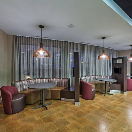 Courtyard By Marriott Tulsa Woodland Hills Hotell Eksteriør bilde