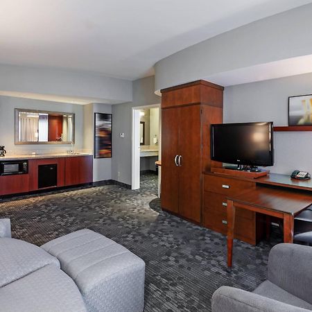Courtyard By Marriott Tulsa Woodland Hills Hotell Eksteriør bilde