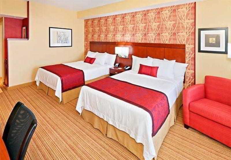 Courtyard By Marriott Tulsa Woodland Hills Hotell Eksteriør bilde