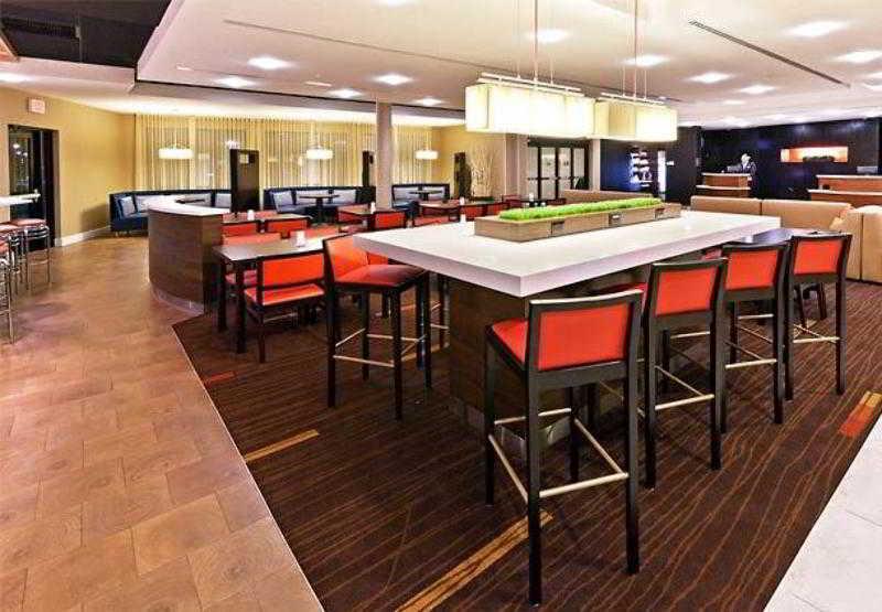 Courtyard By Marriott Tulsa Woodland Hills Hotell Eksteriør bilde