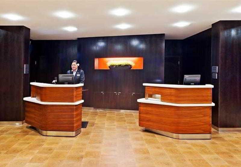 Courtyard By Marriott Tulsa Woodland Hills Hotell Eksteriør bilde