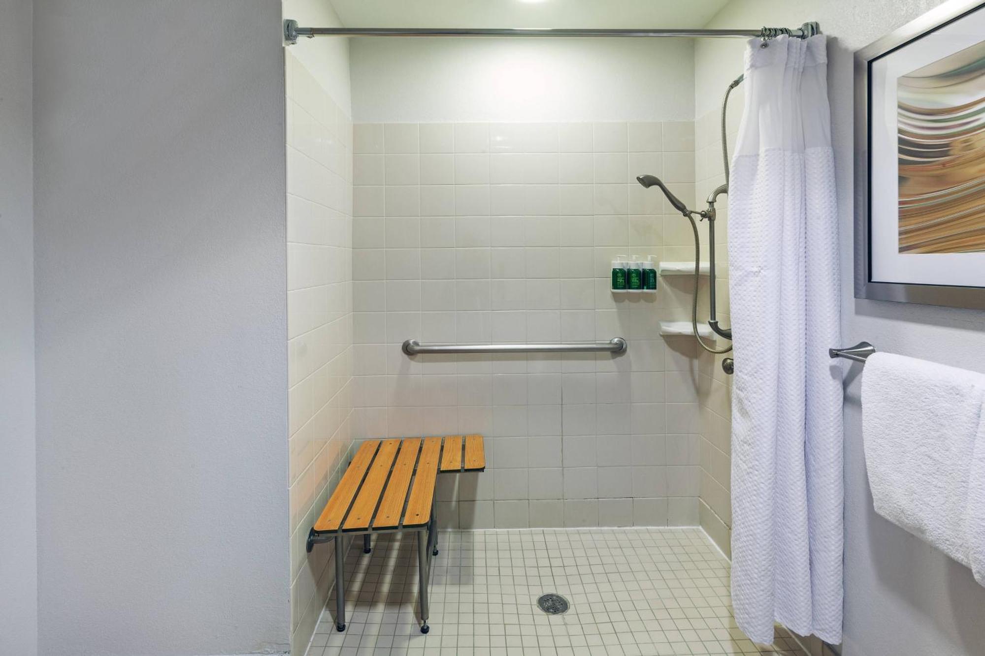 Courtyard By Marriott Tulsa Woodland Hills Hotell Eksteriør bilde