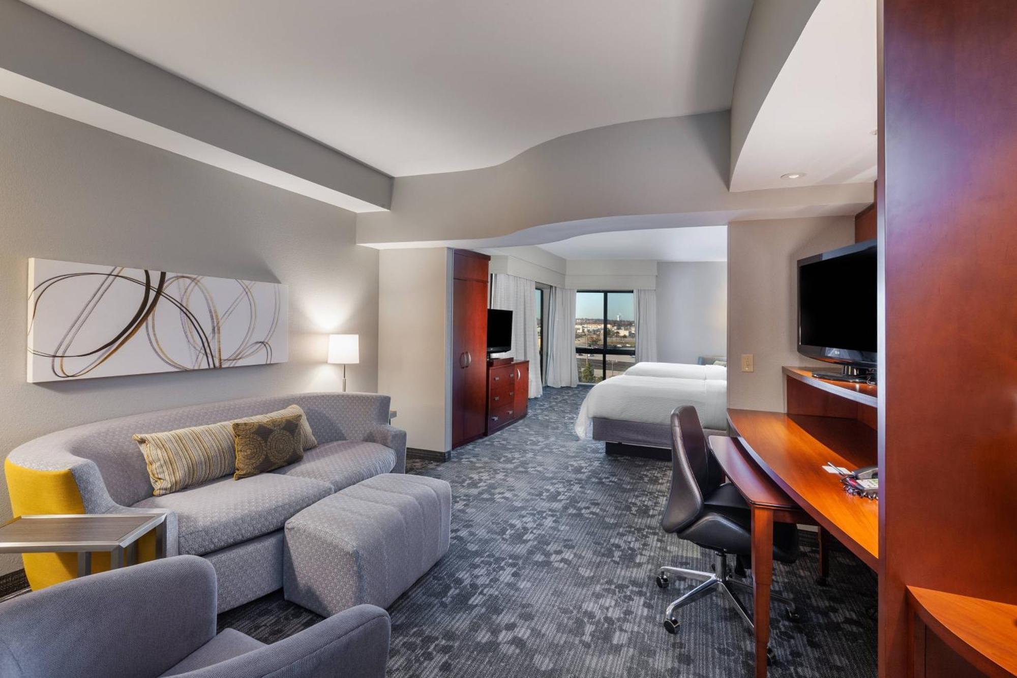 Courtyard By Marriott Tulsa Woodland Hills Hotell Eksteriør bilde