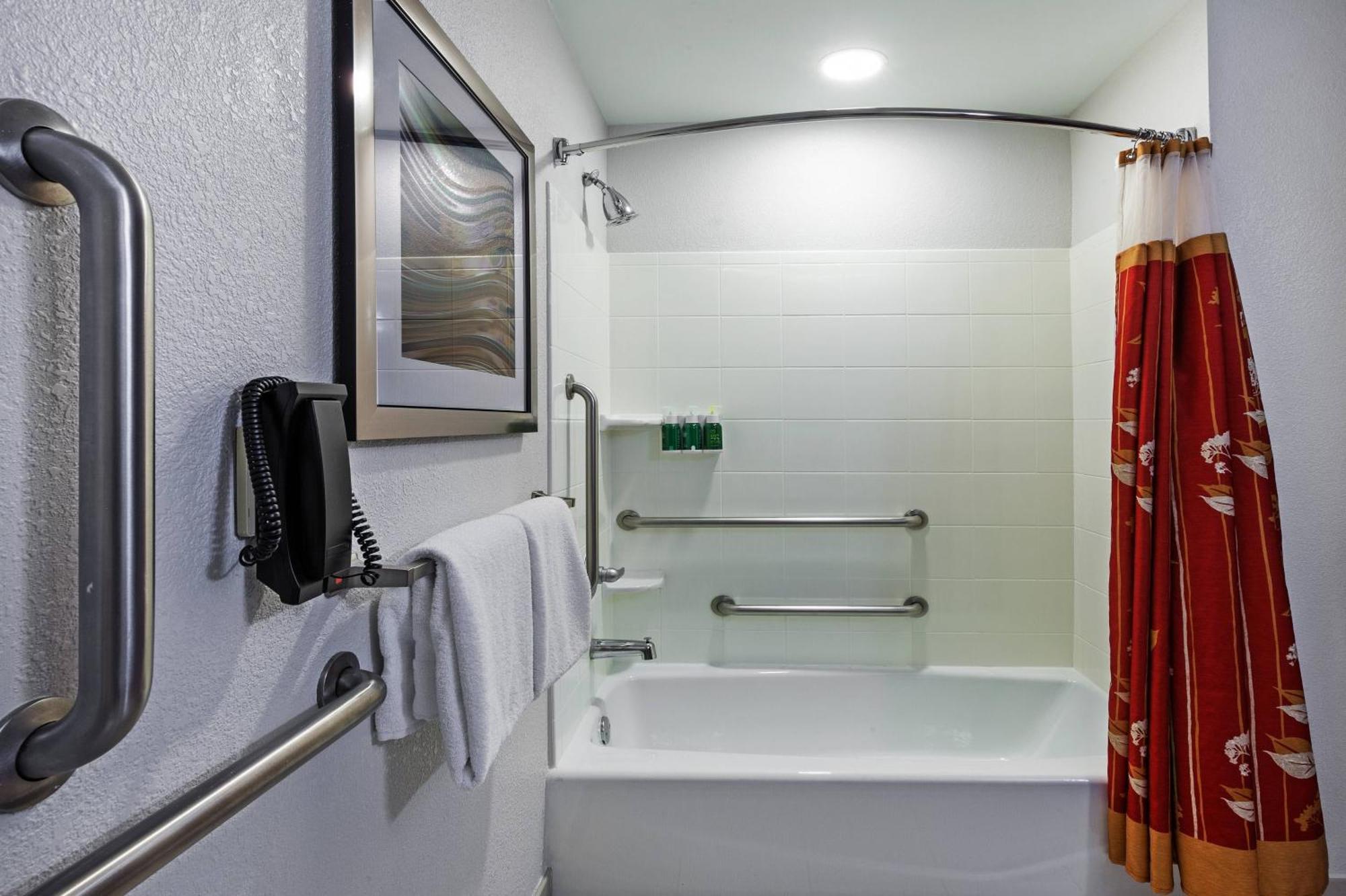 Courtyard By Marriott Tulsa Woodland Hills Hotell Eksteriør bilde