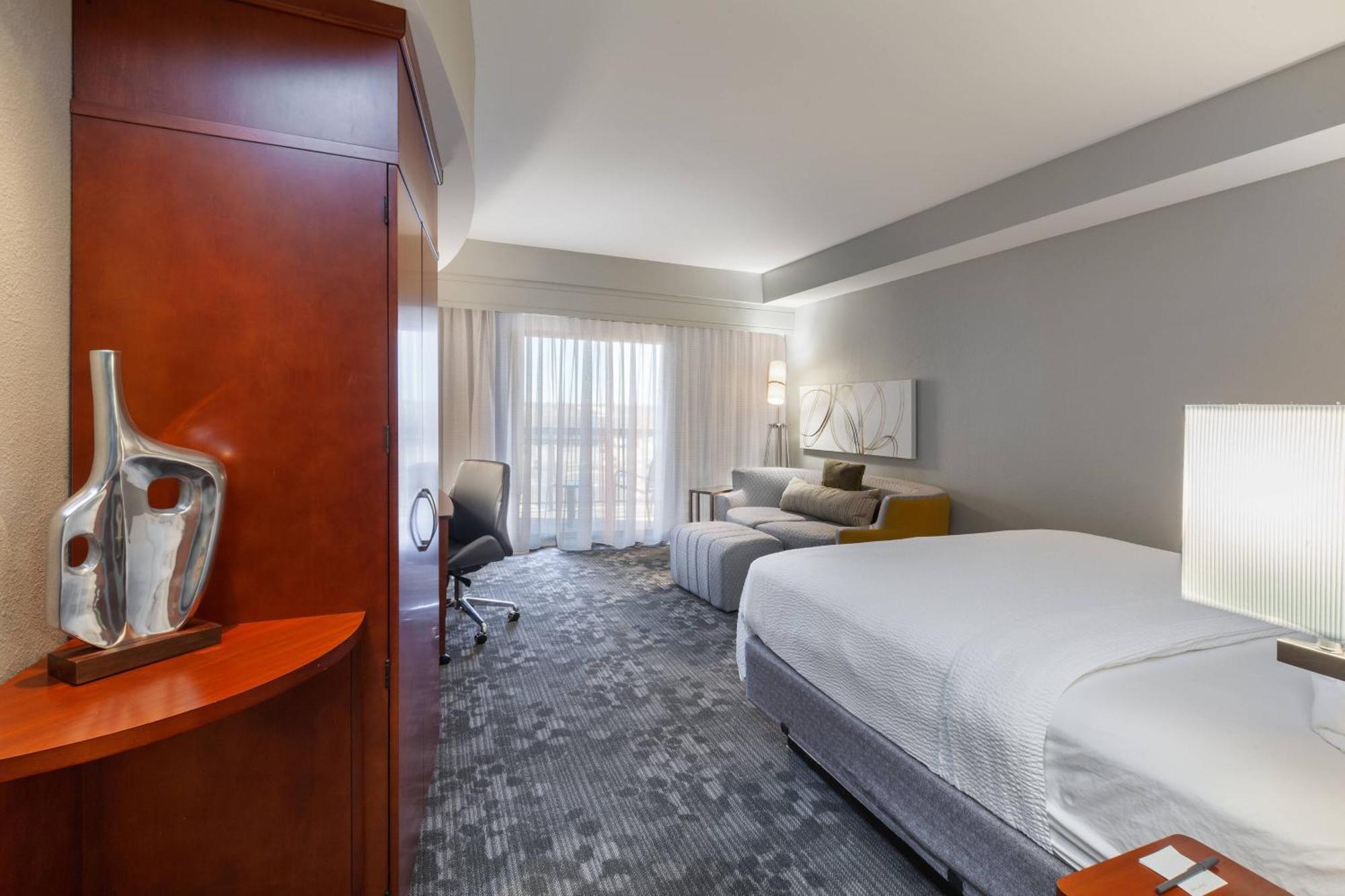 Courtyard By Marriott Tulsa Woodland Hills Hotell Eksteriør bilde