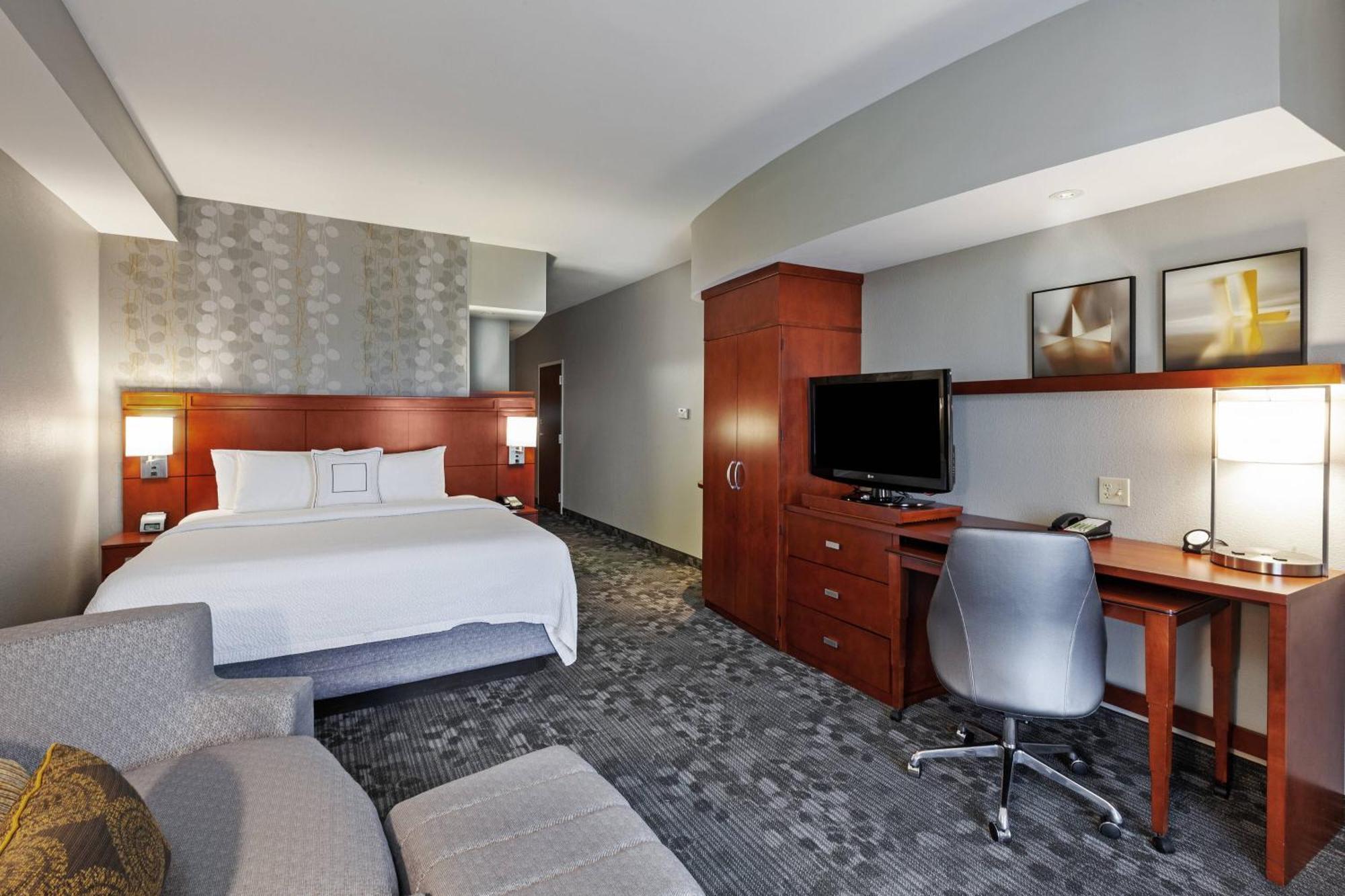Courtyard By Marriott Tulsa Woodland Hills Hotell Eksteriør bilde