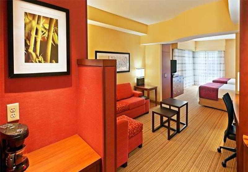 Courtyard By Marriott Tulsa Woodland Hills Hotell Eksteriør bilde