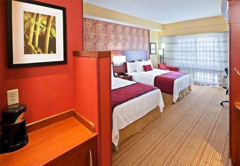 Courtyard By Marriott Tulsa Woodland Hills Hotell Eksteriør bilde